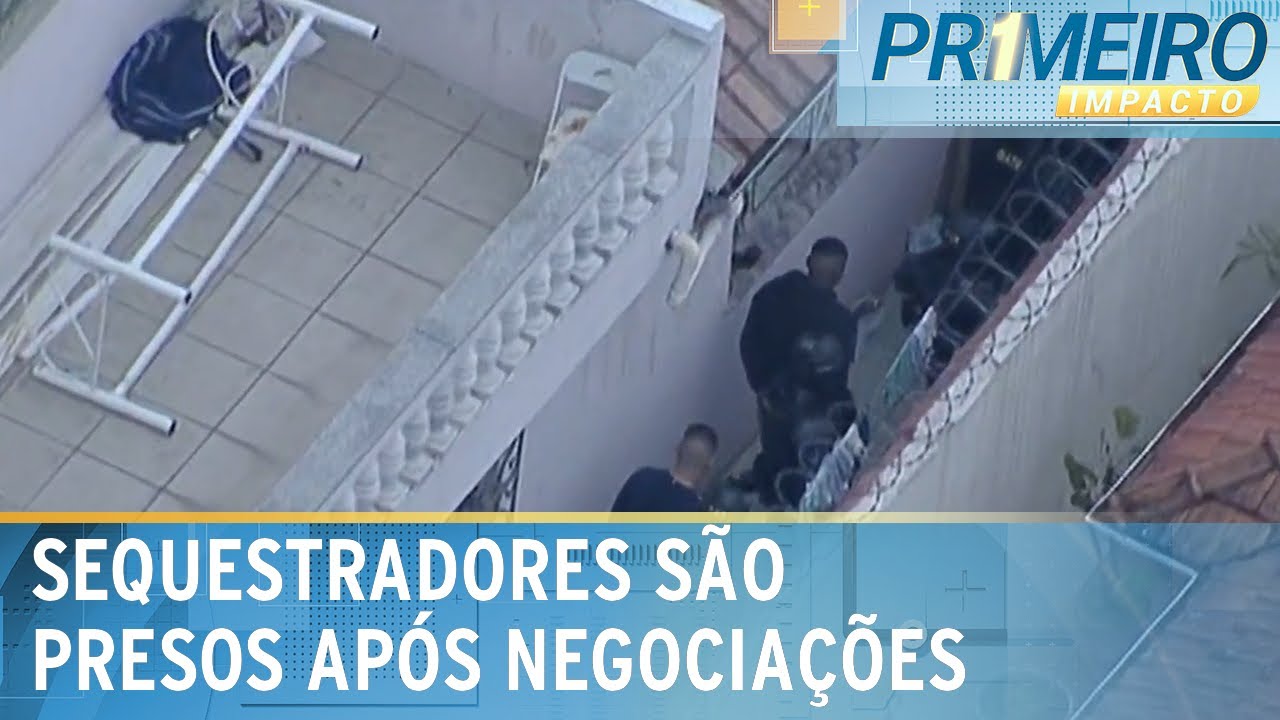 Bandidos que fizeram reféns em casa se entregam após negociações | Primeiro Impacto (01/08/24)