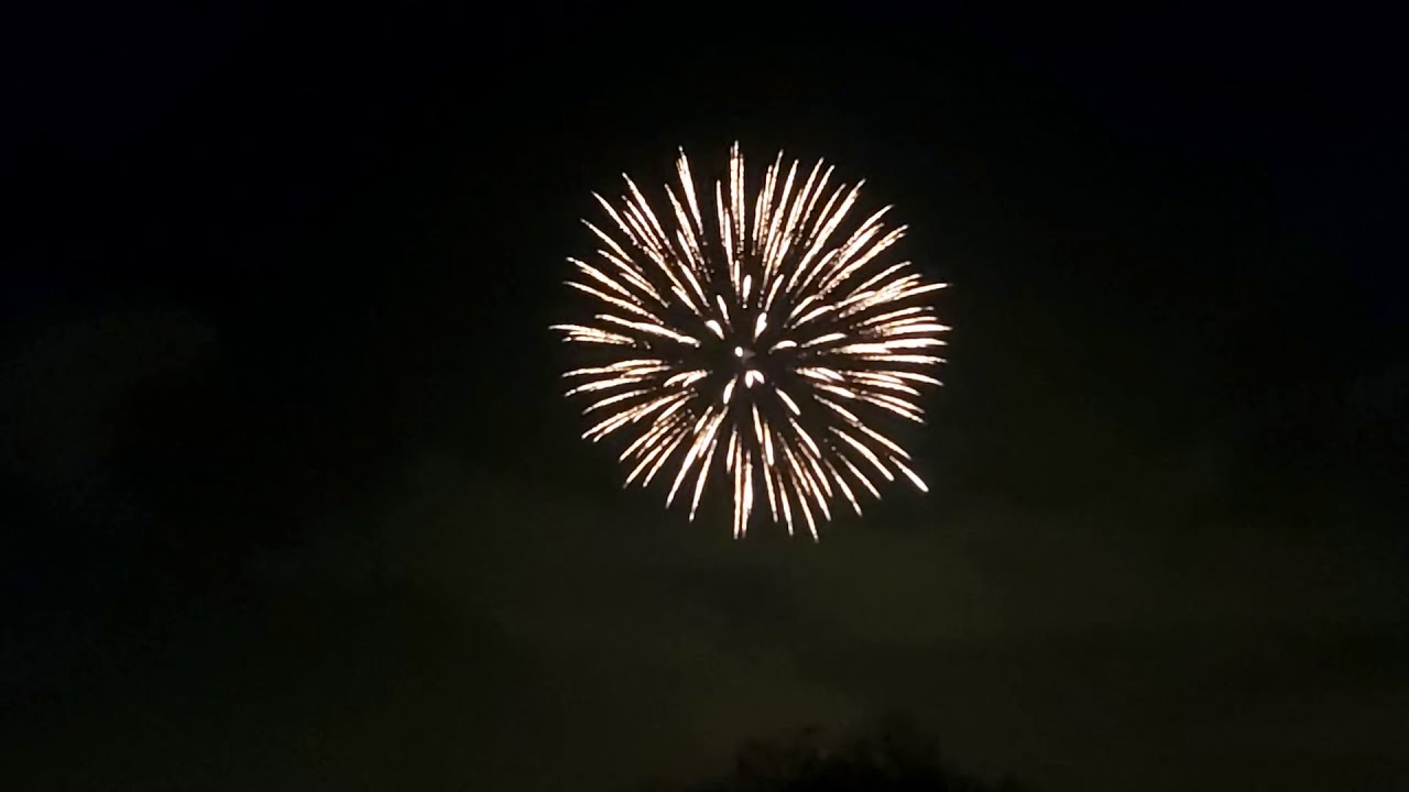 Vuurwerk jaarwisseling 2020/2021 - Hoogvliet ROTTERDAM - 01/01 / 00:52:51