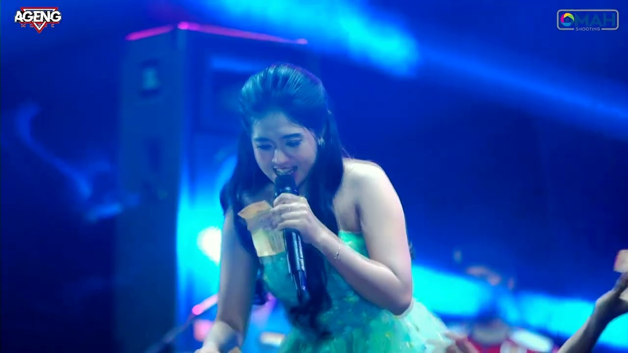 LUKAKU SISKA AMELIA AGENG MUSIC LIVE ROBOT COMUNITY 2025