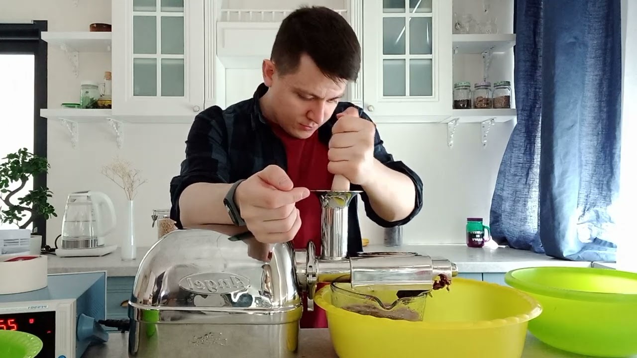 Тест КПД виноградного сока в двухшнековой Angel Juicer Angelia 5000 (черновой тест).