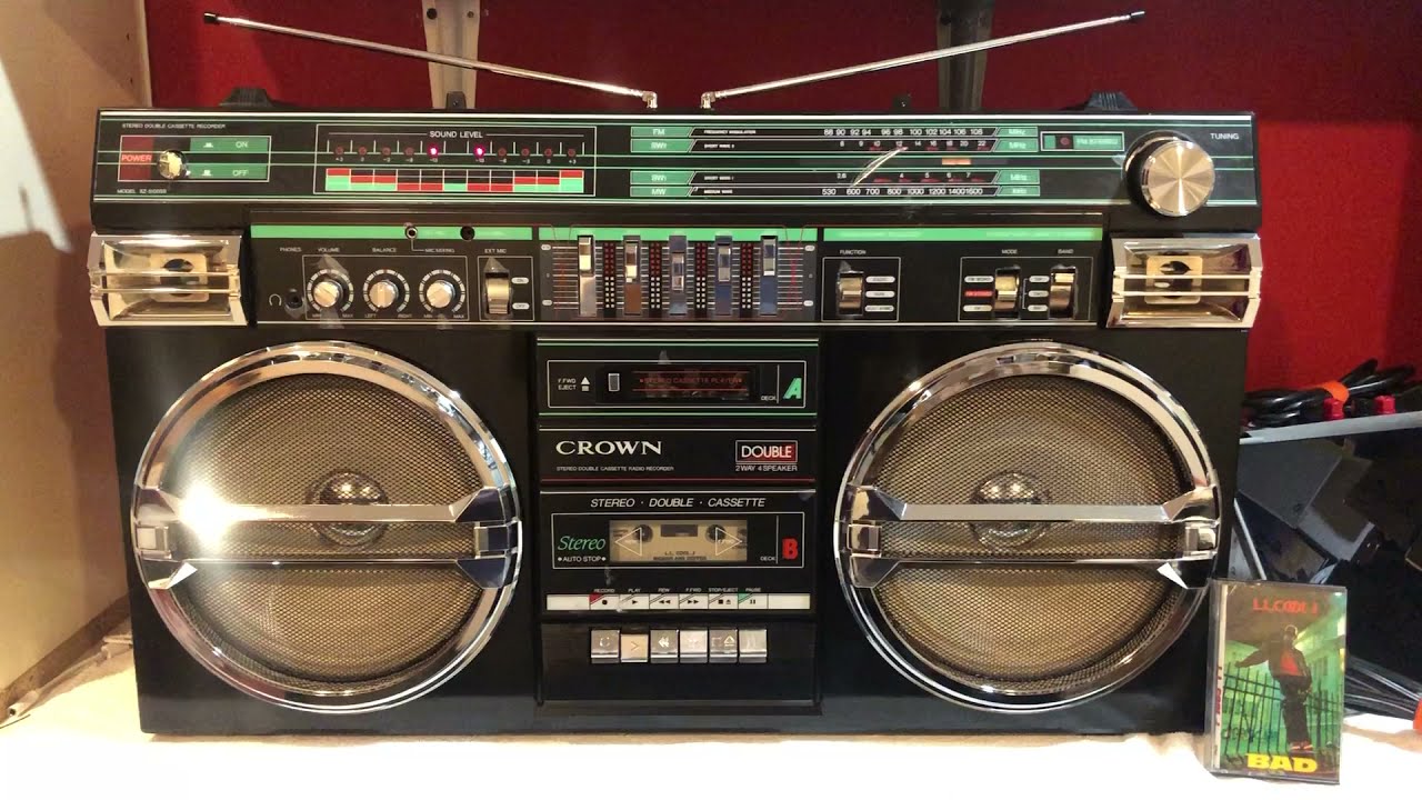 The beautiful Crown SZ-5100 vintage boombox ghettoblaster