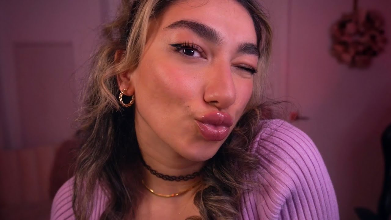 ASMR | Wholesome Kisses mwah🥰 (with a little ramble)