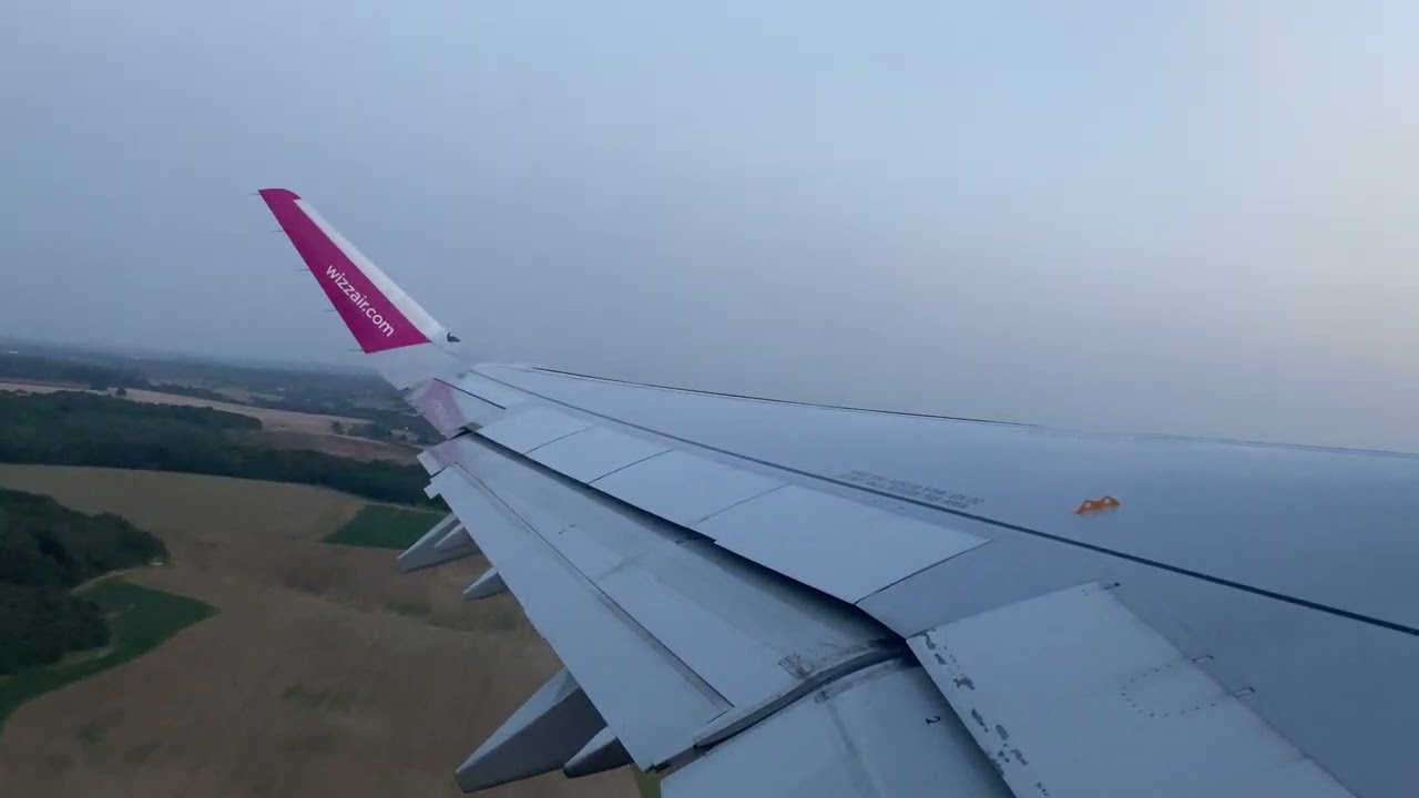 Takeoff- Wizz Air A321NEO HA-LVO - London-Luton (LTN) to Warsaw (WAW)