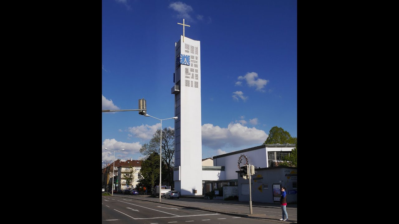 Christuskirche Heilbronn mit Glockenläuten