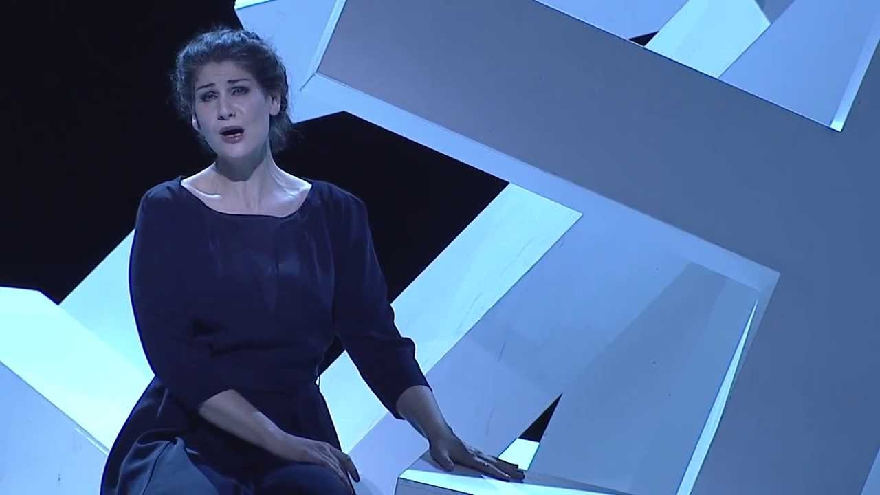 Anja Harteros sings 