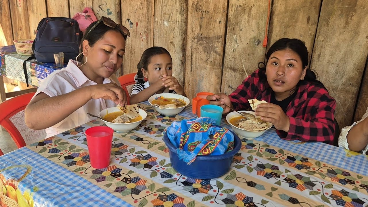 Elida llegó con Mariana a almorzar así nos consintió la Tía Maga 🤤🥘