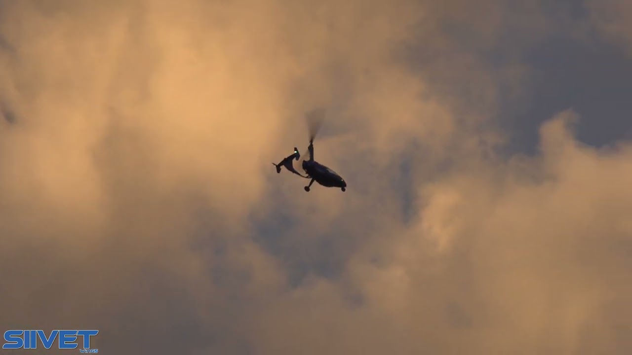 ELA Eclipse Gyrokopter Dusk Airshow Display  - Flygfesten 2022