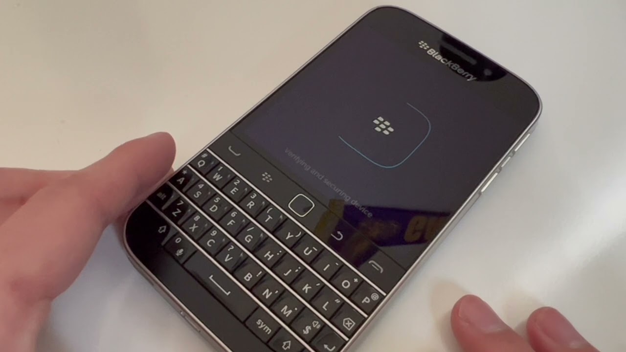 BLACKBERRY CLASSIC Still WORKS In 2022! - BLACKBERRY 10 EOL AFTERMATH 2022