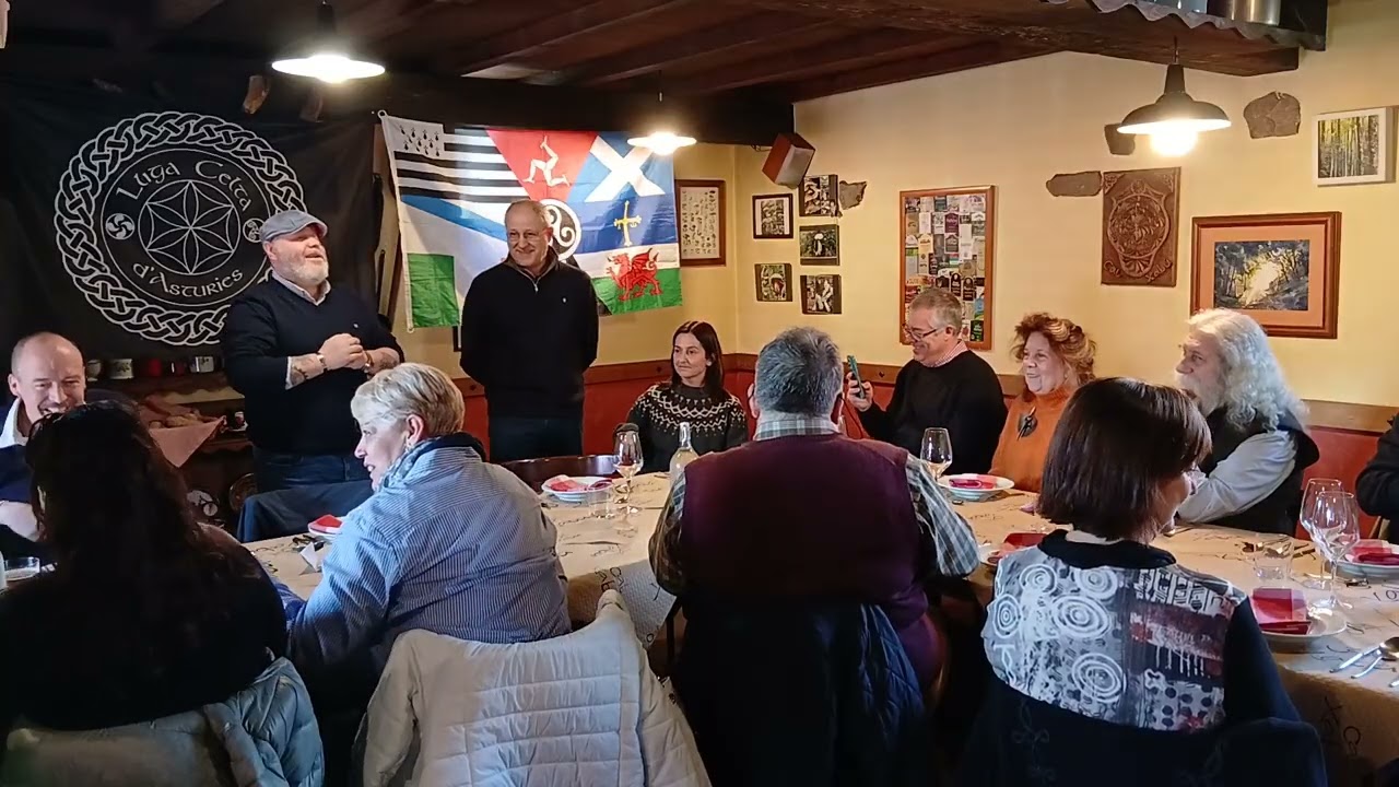Llacuada celta de la Lliga Celta d'Asturies y homenax a Ignaciu Llope.