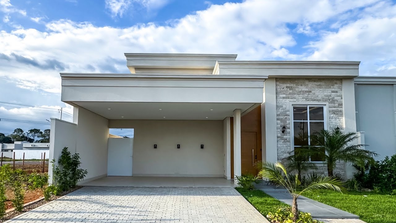 CASA TÉRREA COM 03 SUÍTES | 170 M2 | CONDOMÍNIO FECHADO