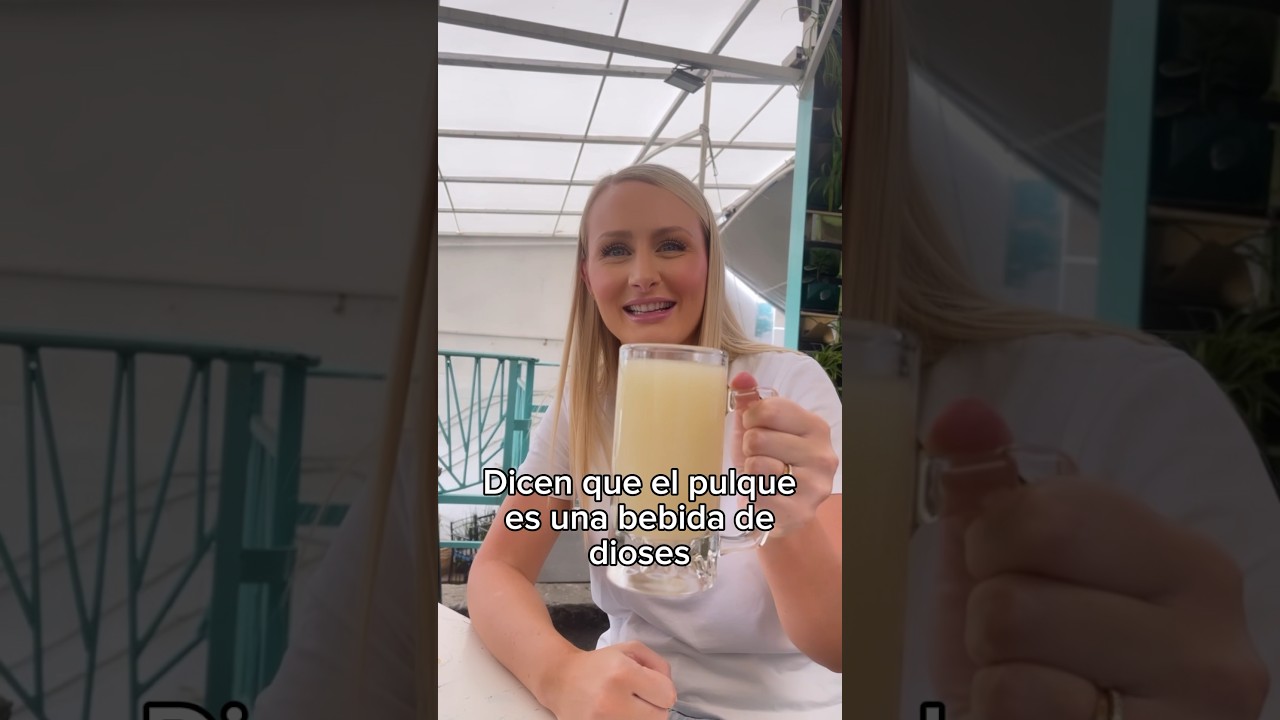 La g&uuml;era probando el pulque! #extranjera #mexico #guera #pulque #rubia #viral