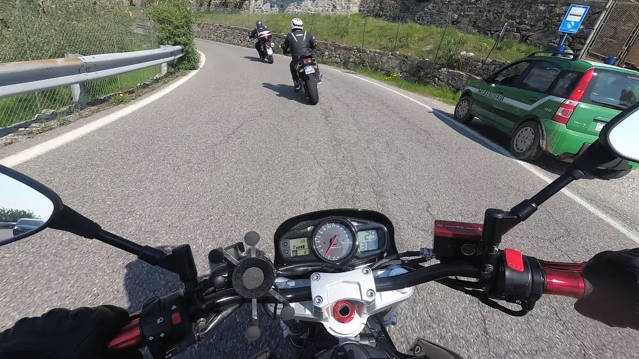 SUZUKI GSR 600 YOSHIMURA | POLAVENO CON I CARABINIERI