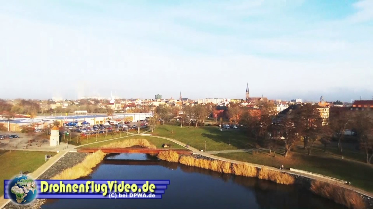DrohnenflugVideo.de -  Stadtsee Sta&szlig;furt im Salzlandkreis