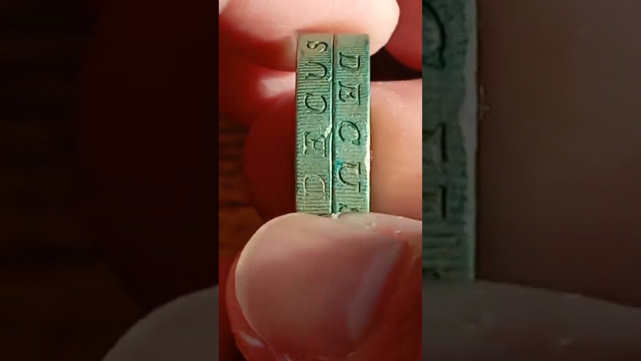 1983, One Pound, error coin???