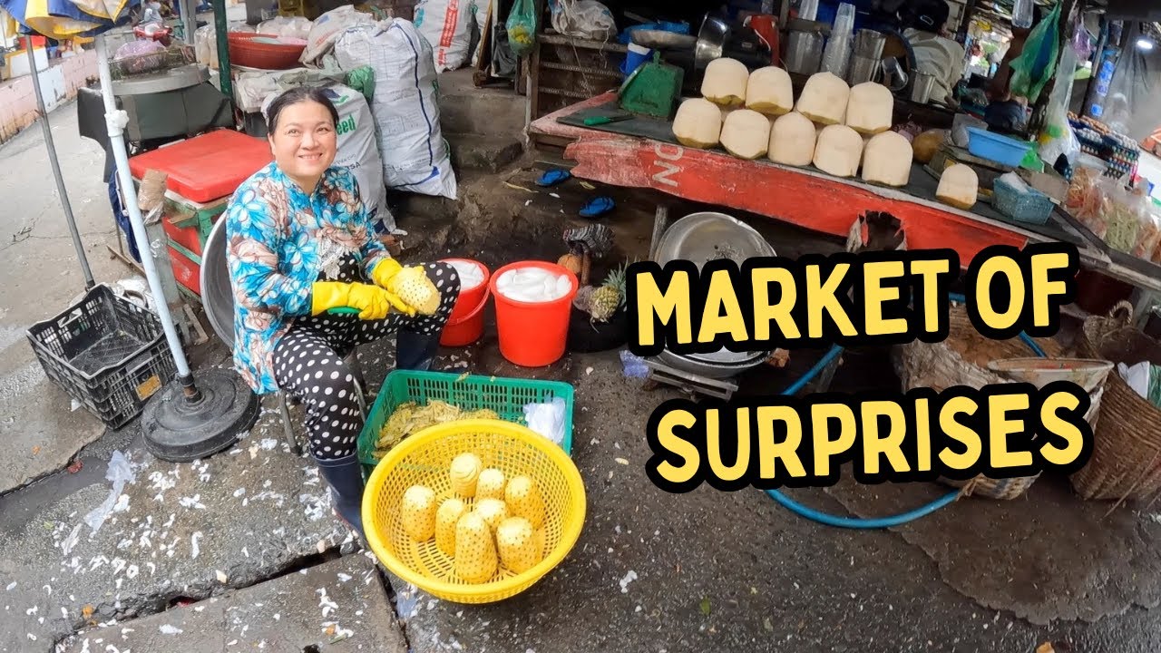 What Did I Just See at the Local Wet Market?? (Chợ Thái Bình, District 1, Saigon)
