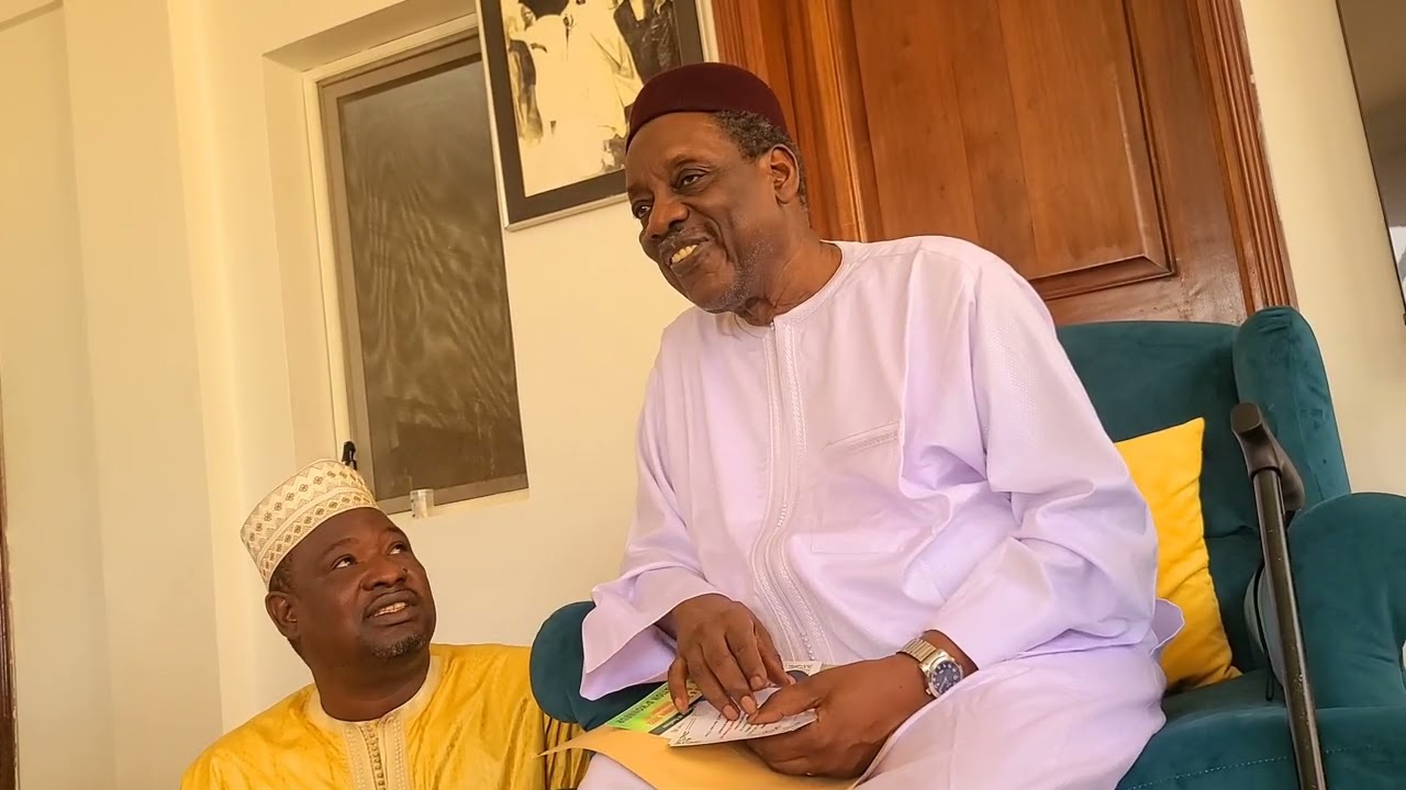 Serigne Mawdo sy Dabakh accueille à bras ouvert Cheikh Oumar Bachir Tall :hayo Galle Cheikh Oumar F