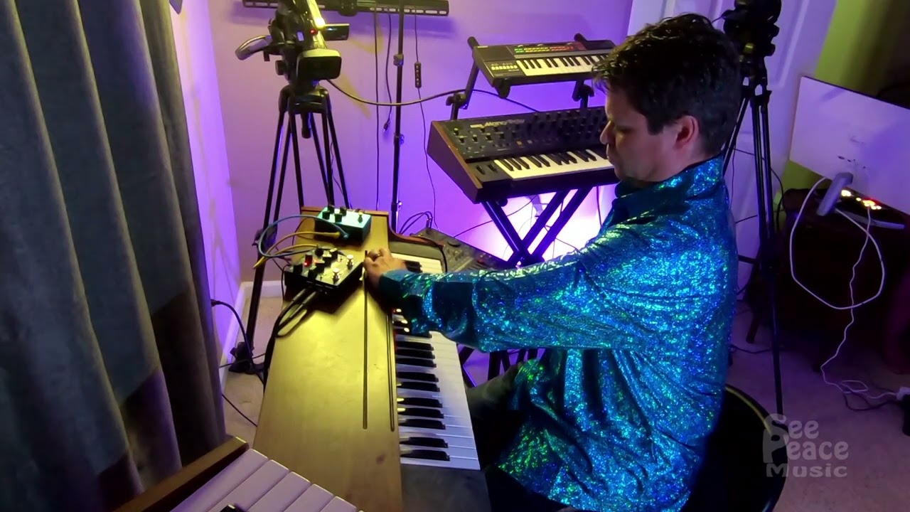 Craig Padilla - Solina Movement 5 (ARP Solina String Ensemble and Source Audio Pedals Improvisation)