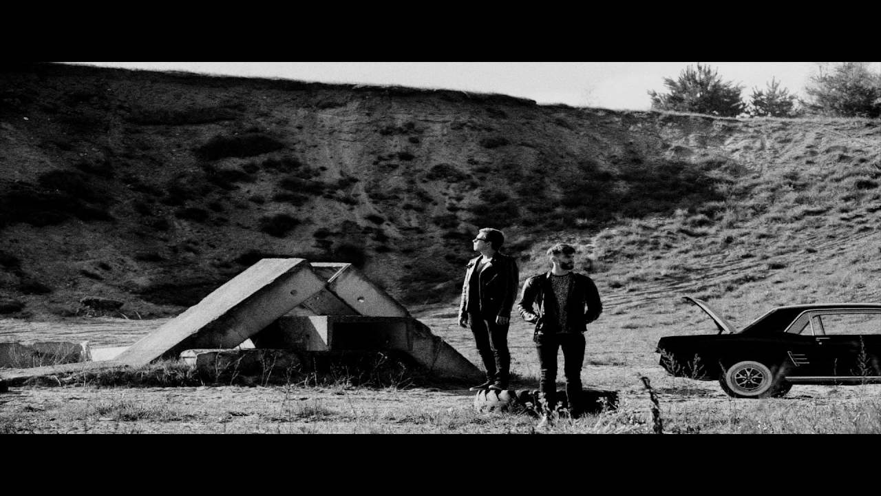 FREAKS ON FLOOR - Hold On To Me (Official Music Video)