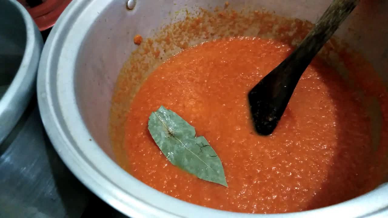 TALLARIN ROJO SIN POLLO -VEGANA