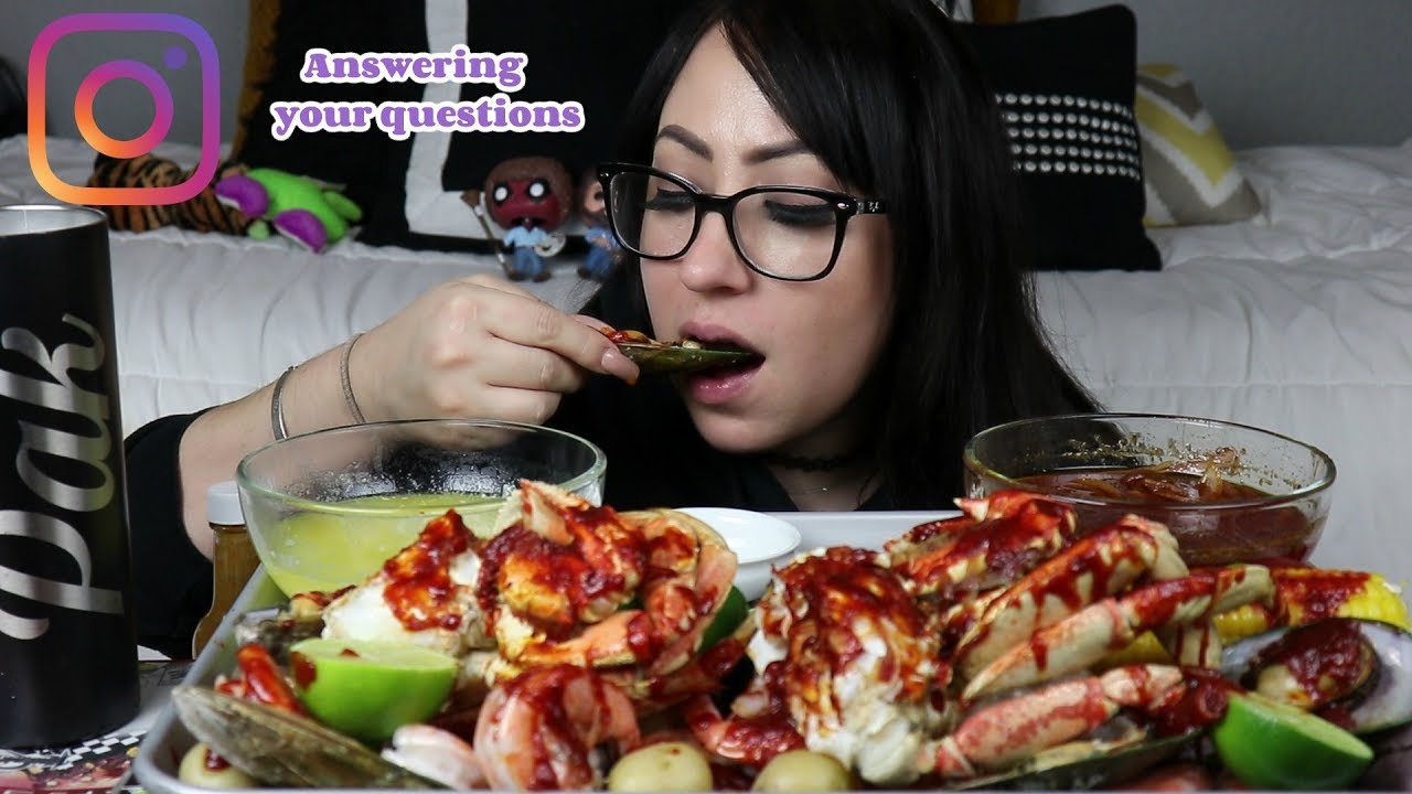 SPICY SEAFOOD BOIL DUNGENESS CRAB, SHRIMP MUSSELS MUKBANG | DONT WIPE YOUR MOUTH CHALLENGE