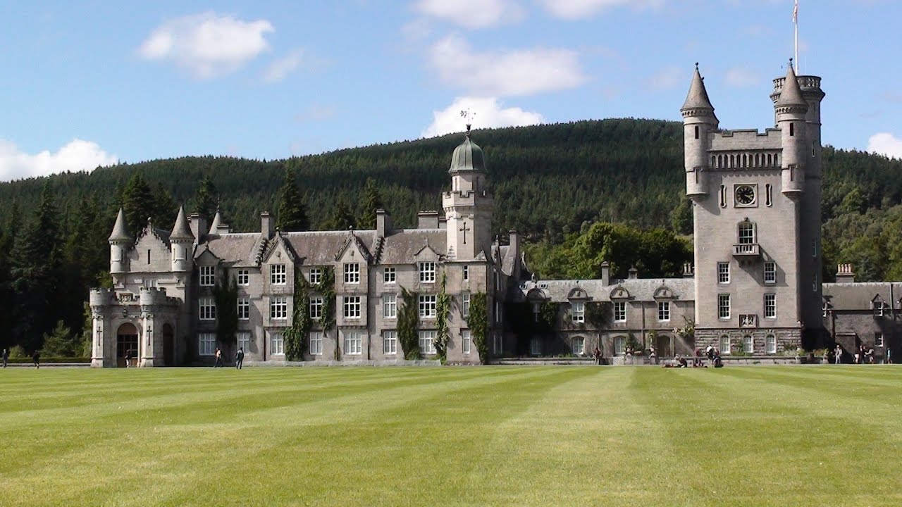 Balmoral Castle 22-Jul-2010