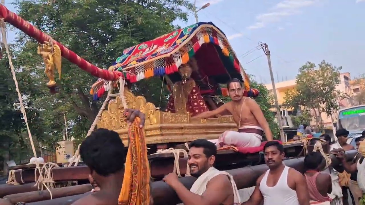 20.03.2026 காஞ்சி யதோத்காரிபெருமாள் ப்ரம்மோத்ஸவம் 9 ம்நாள் காலை தீர்த்தவாரி புறப்பாடு. பால.கேசவன்