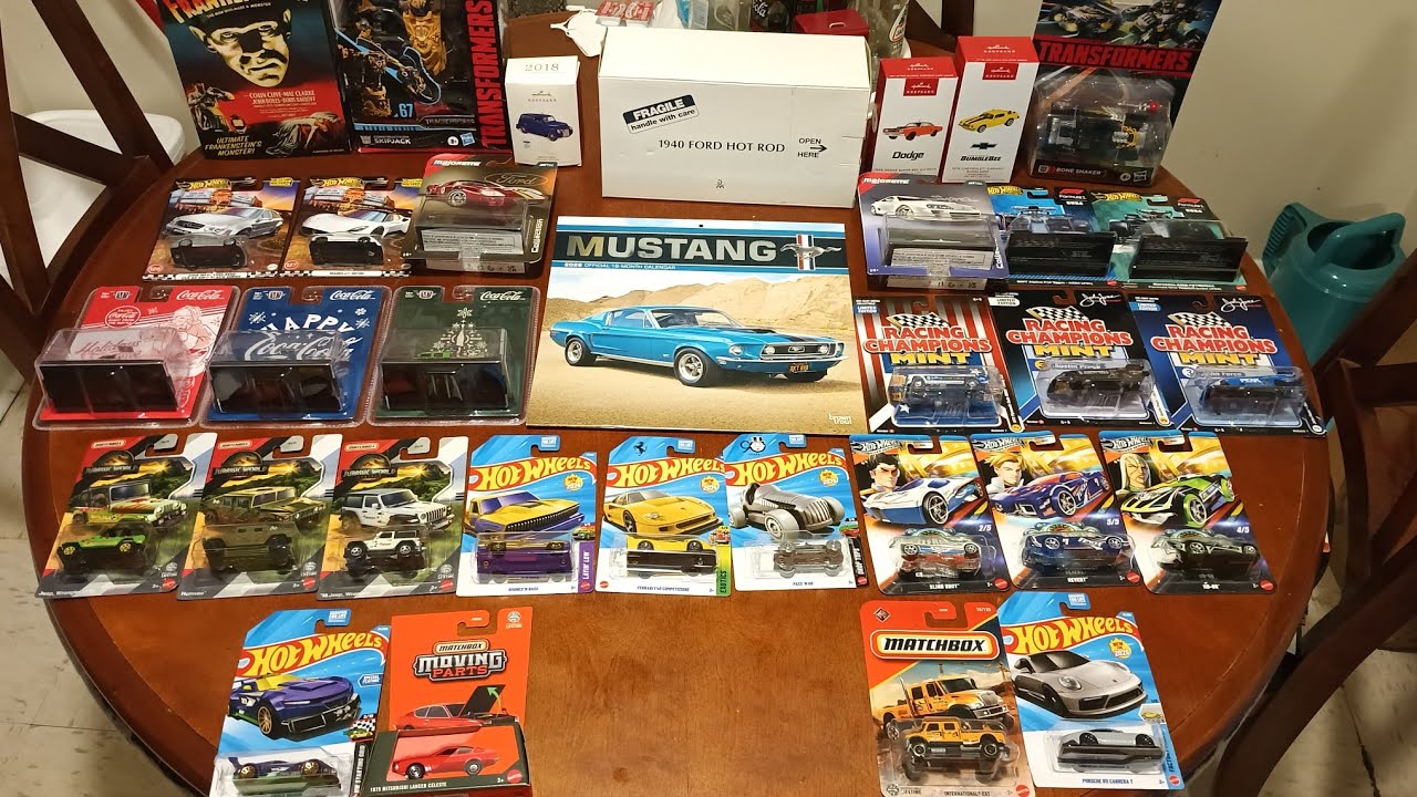 Christmas haul!! mainlines/mbx/majorette/Hallmark/transformers n more!!