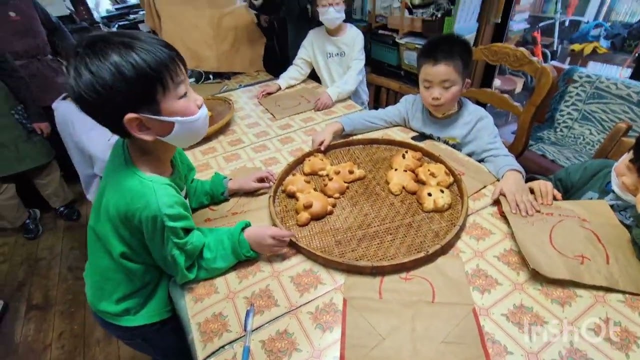 作業所「夢屋」2026.2.25 阿蘇市内の小学校からのパン作り体験学習。