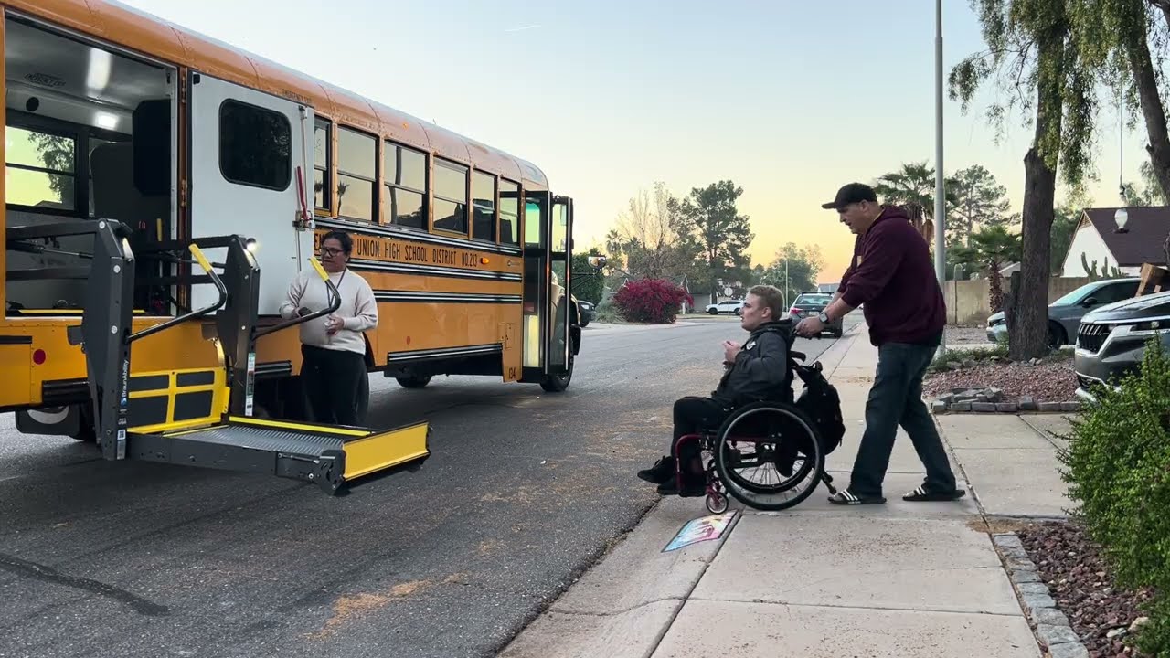 Happy Thanksgiving Sagan bus