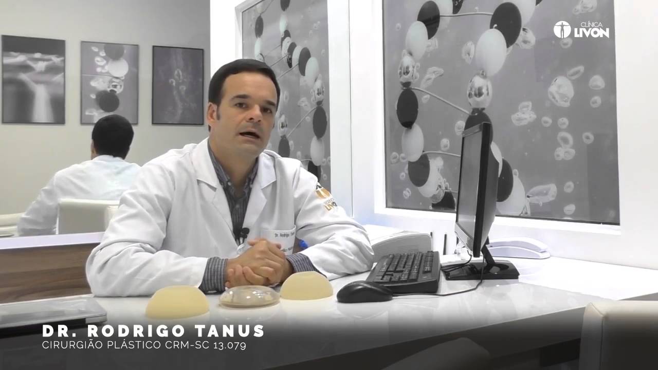 Quais os riscos de complicações na mamoplastia e prótese de silicone