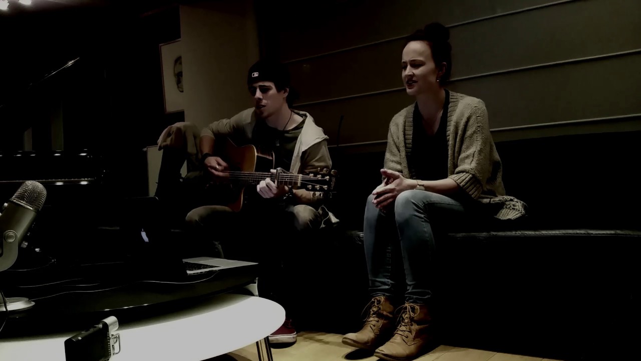 Yuri & Tessa -  Sound of silence (Simon & Garfunkel cover)