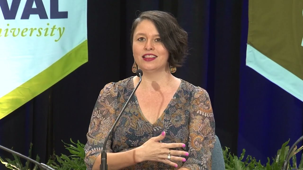 Defending the Right to Read: Megan Holt + Amanda Jones with Lindsay Cronk