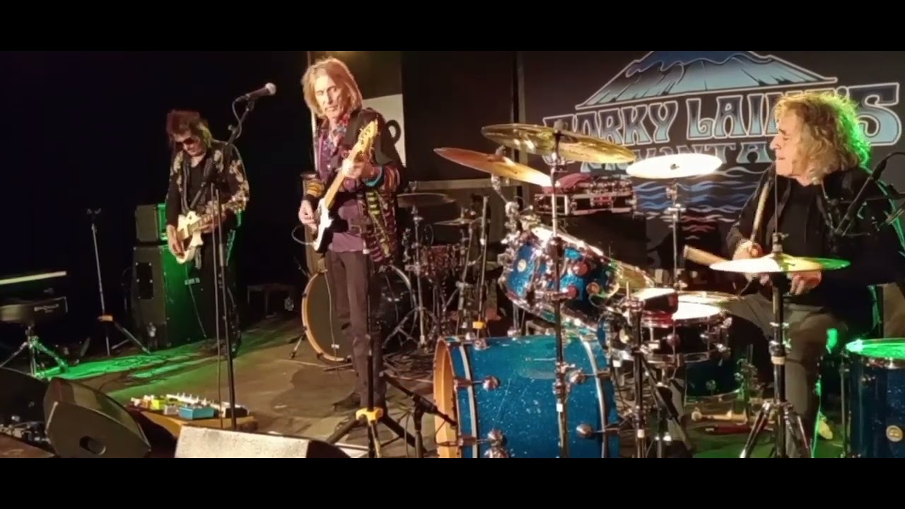 CORKY LAING&acute;s MOUNTAIN &ndash; Long Red (Mountain cover), live at Museum of Trade, Bratislava, Slovakia