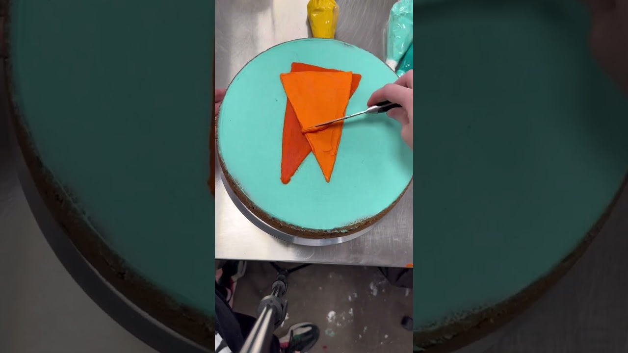 Decorate a custom cookie cake for lady bird Johnson wildflower center with me!!