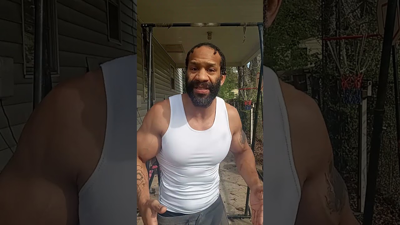 How Terry Crews Got Big Arms Like A Prisoner. #bigarms #arms #pullups #dumbbell #jacked #terrycrews