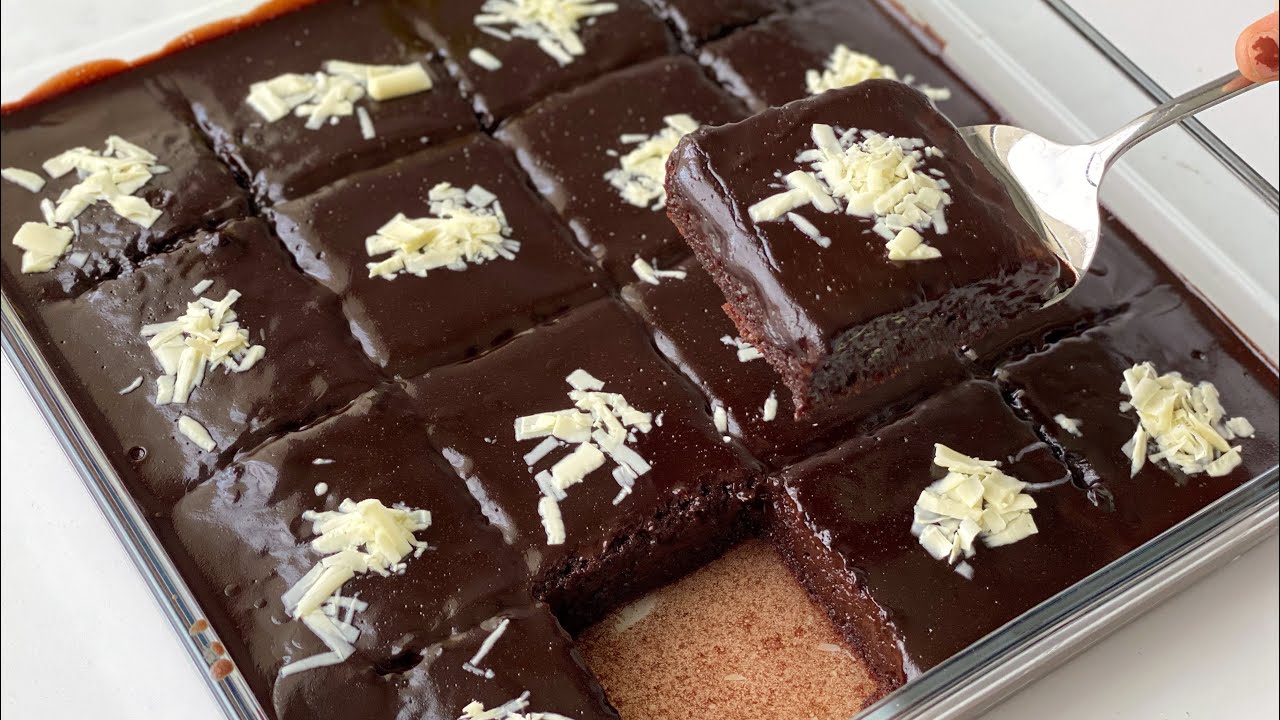 SUFLE TADINDA😍15 DK HAZIRLAYABİLECEĞİNİZ BOL ÇİKOLATA SOSLU PAMUK GİBİ YUMUŞACIK ISLAK KEK TARİFİ💯