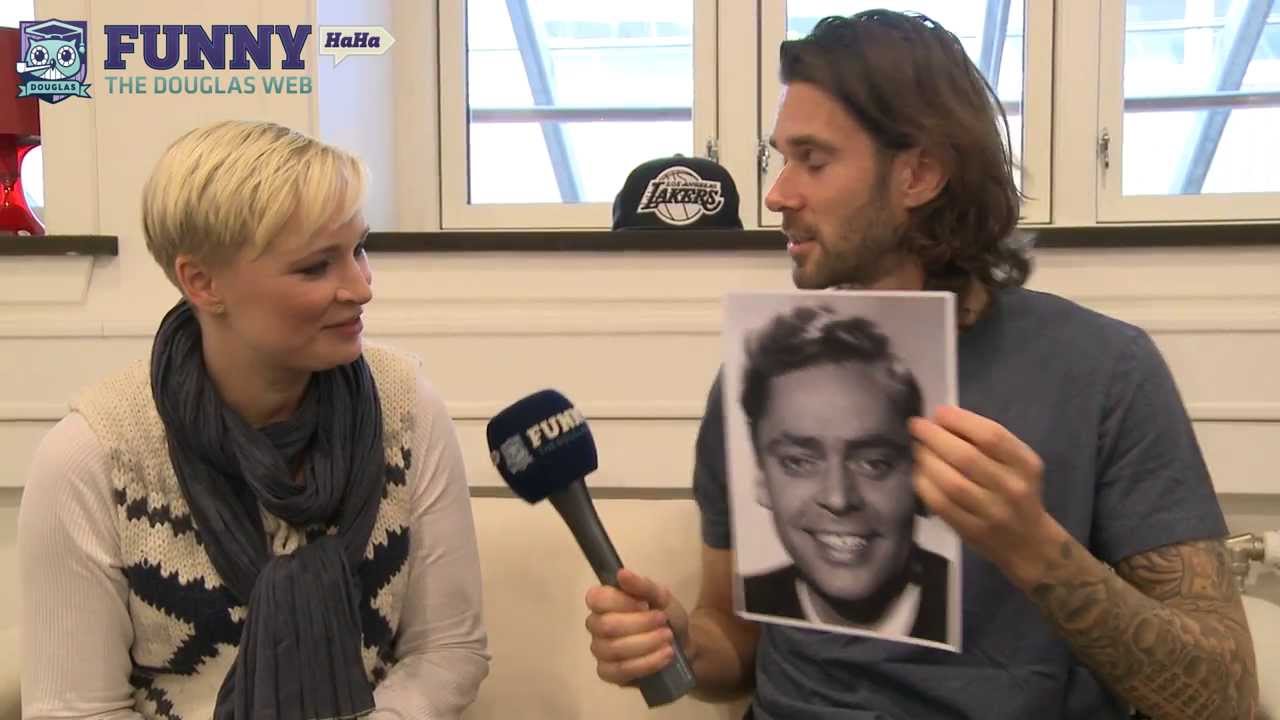 Bag om Live Fra Bremen. Med FunnyHaHa i Sofaen 5