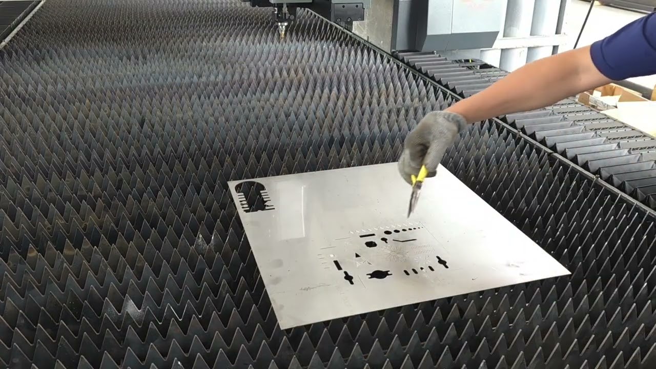 Laser cutting (plate+pipe) - plate SS2.0 - (No. B04)