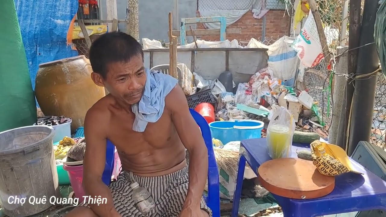 Anh lộc muốn sống trần truồng như bộ lạc