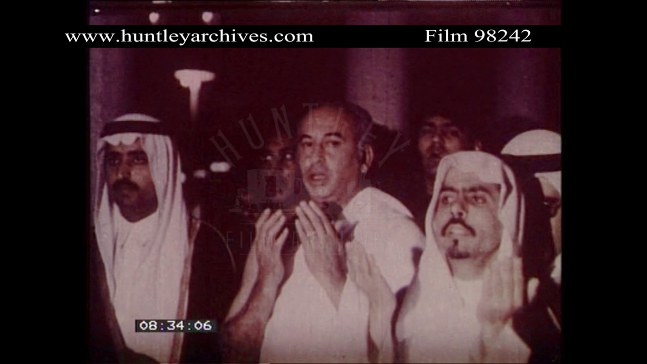 King Feisal greets President Bhutto.  Archive film 98242