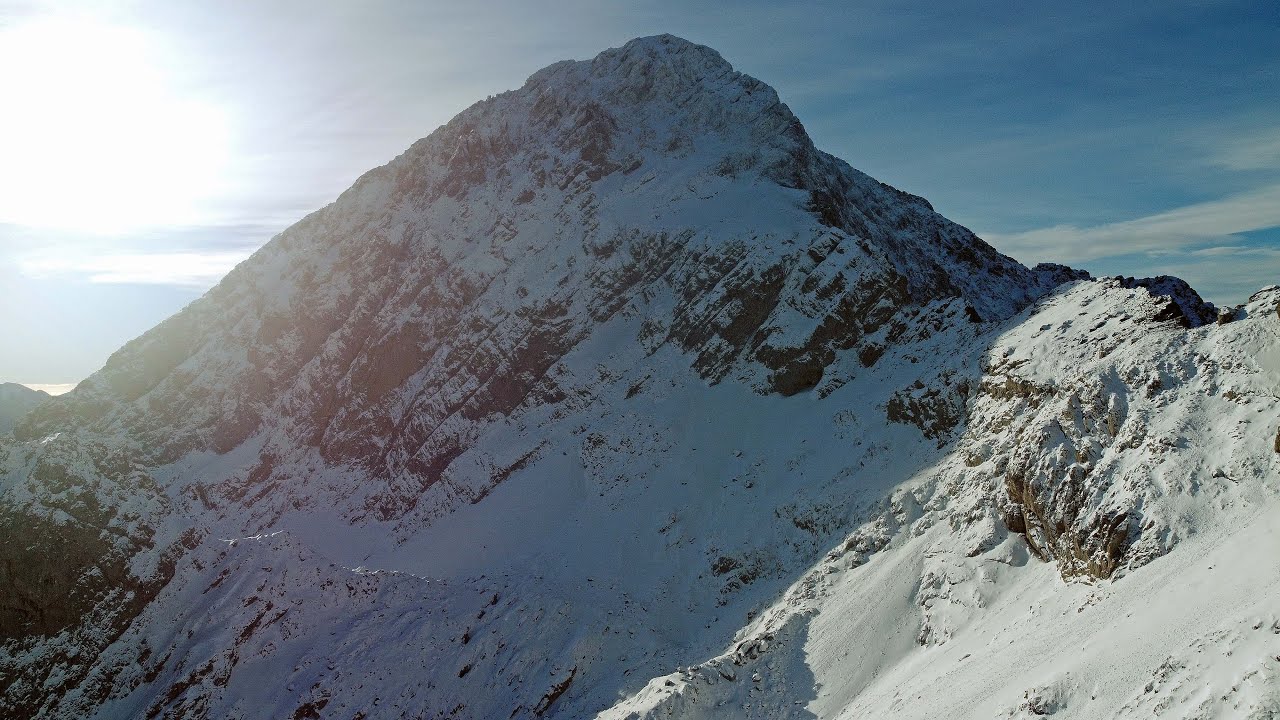 Peña Ubiña (Norte Clásica, 55º/ III-2 / 350m).