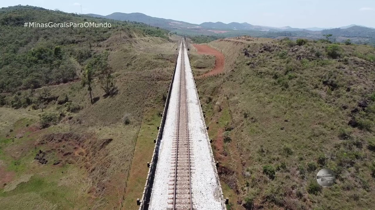 VIADUTO LINHA DO TREM CIDADE DE BARÃO DE COCAIS MINAS GERAIS BRASIL