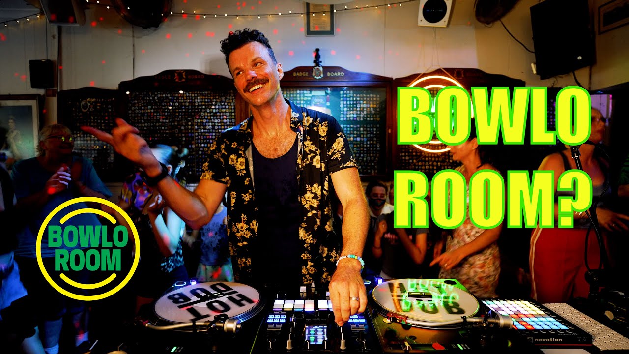 BOWLO ROOM!! I'd DJed at my local bowlo....
