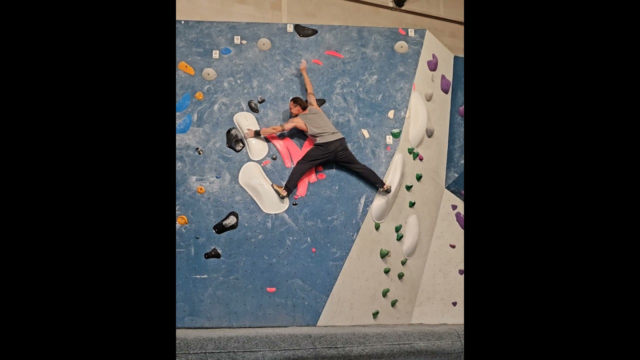 eddy.oduber bouldering @ boulderhal de Campus