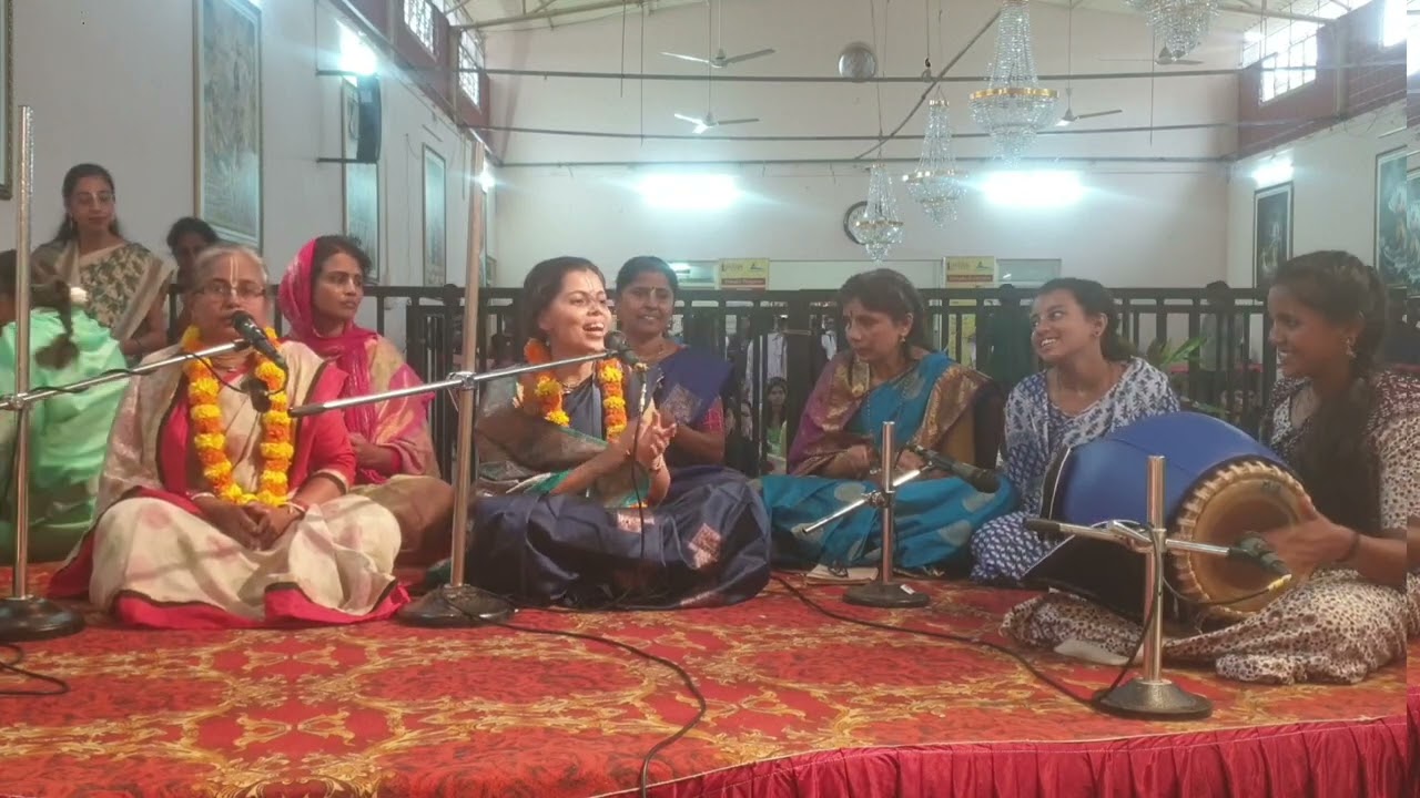 Bhajamana Radhe Govinda | Radhashtami 12 hrs Kirtan | Dr. Anagha Bhagwan