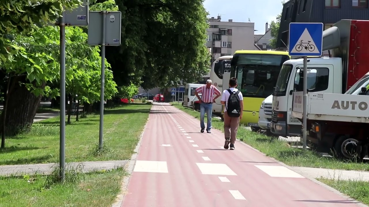 Kretnja pje&scaron;aka biciklističkom stazom