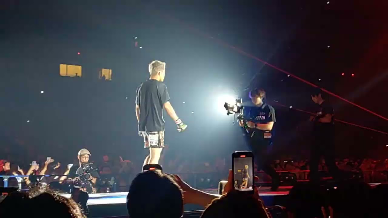 秋元強真 入場　超RIZIN４ 真夏の喧嘩祭り