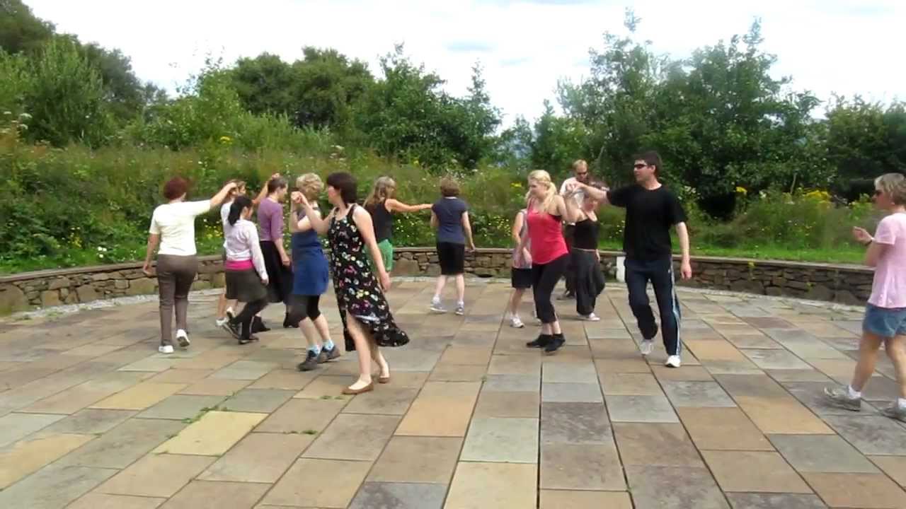 Scottish Cèilidh Dancing - The Gay Gordons Two-Step