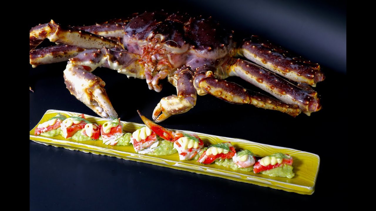 Receta CHATKA Cangrejo Real con mayonesa de yuzu, aceite verde de eneldo, menta y guacamole.