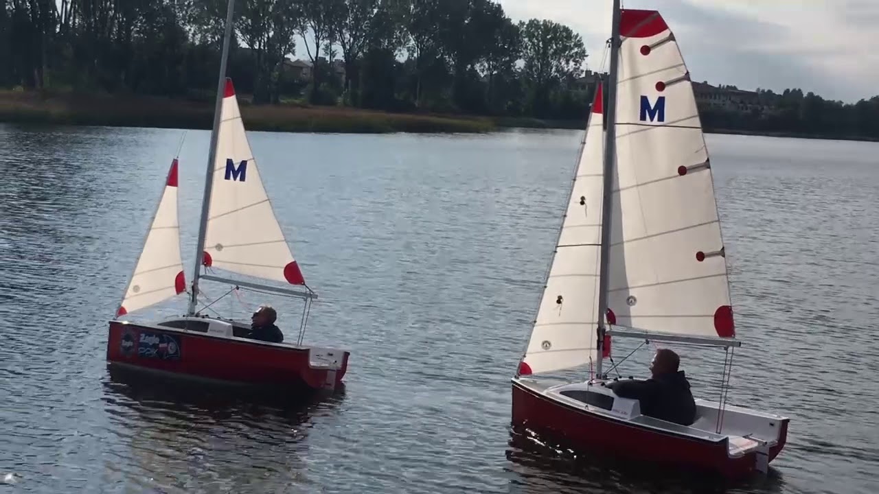 Mini 230 pod żaglami